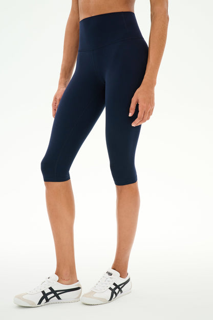 Airweight High Waist 16" Capri Legging - Splits59
