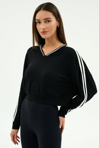 Ellie Fleece V Neck Sweatshirt - Splits59