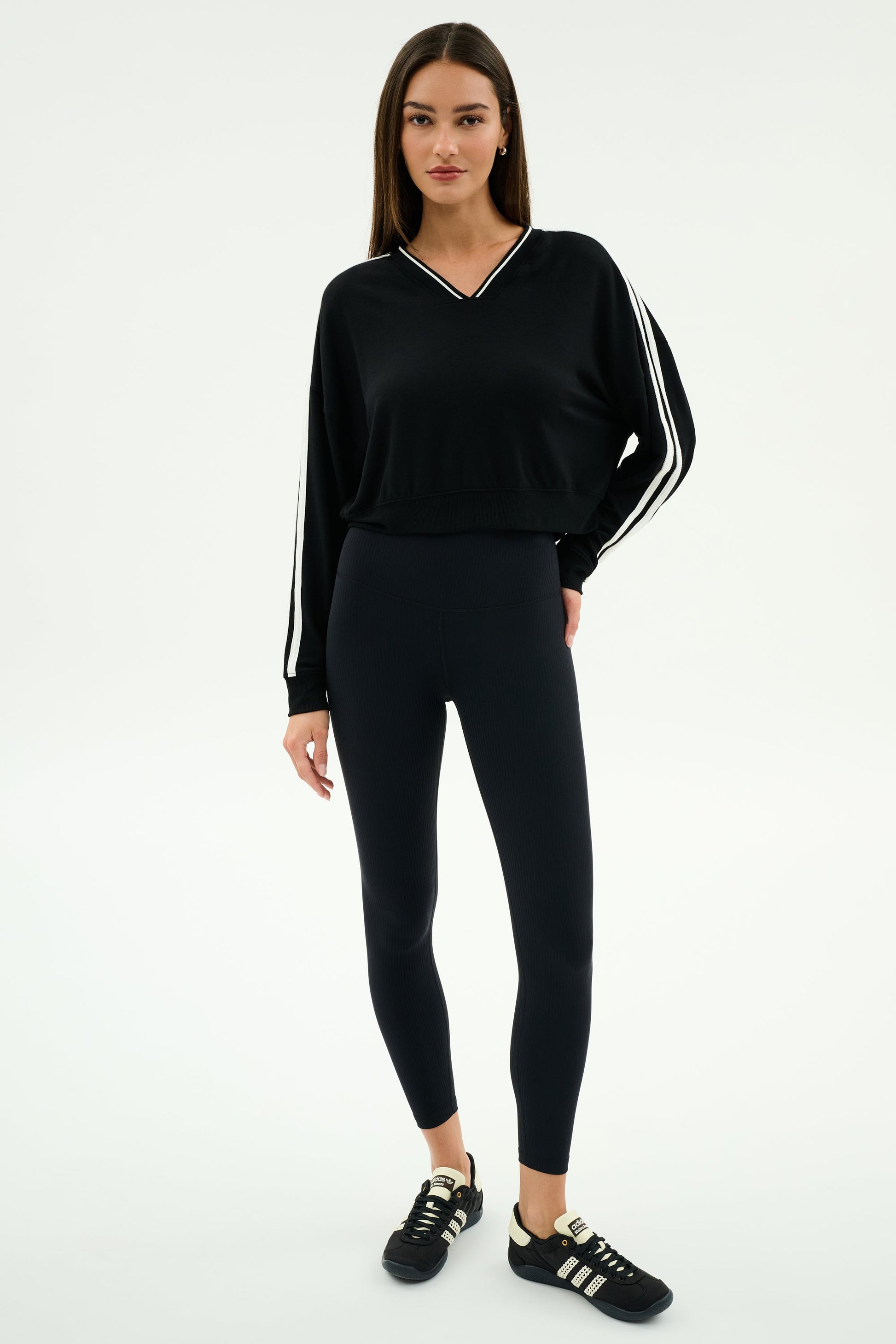 Ellie Fleece V Neck Sweatshirt - Splits59