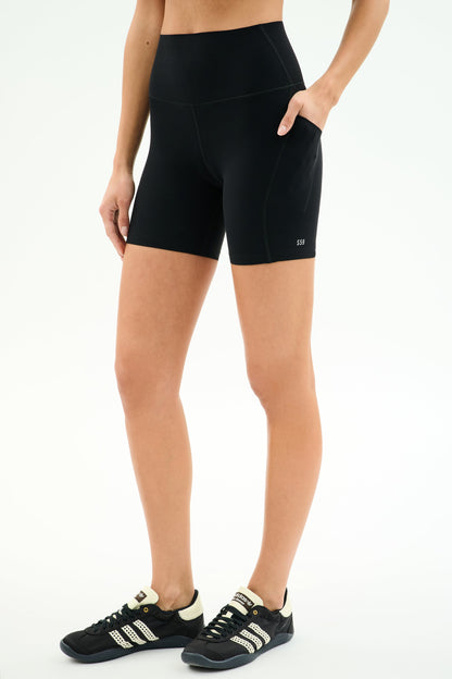 Airweight High Waist Pocket Short 6” - Splits59