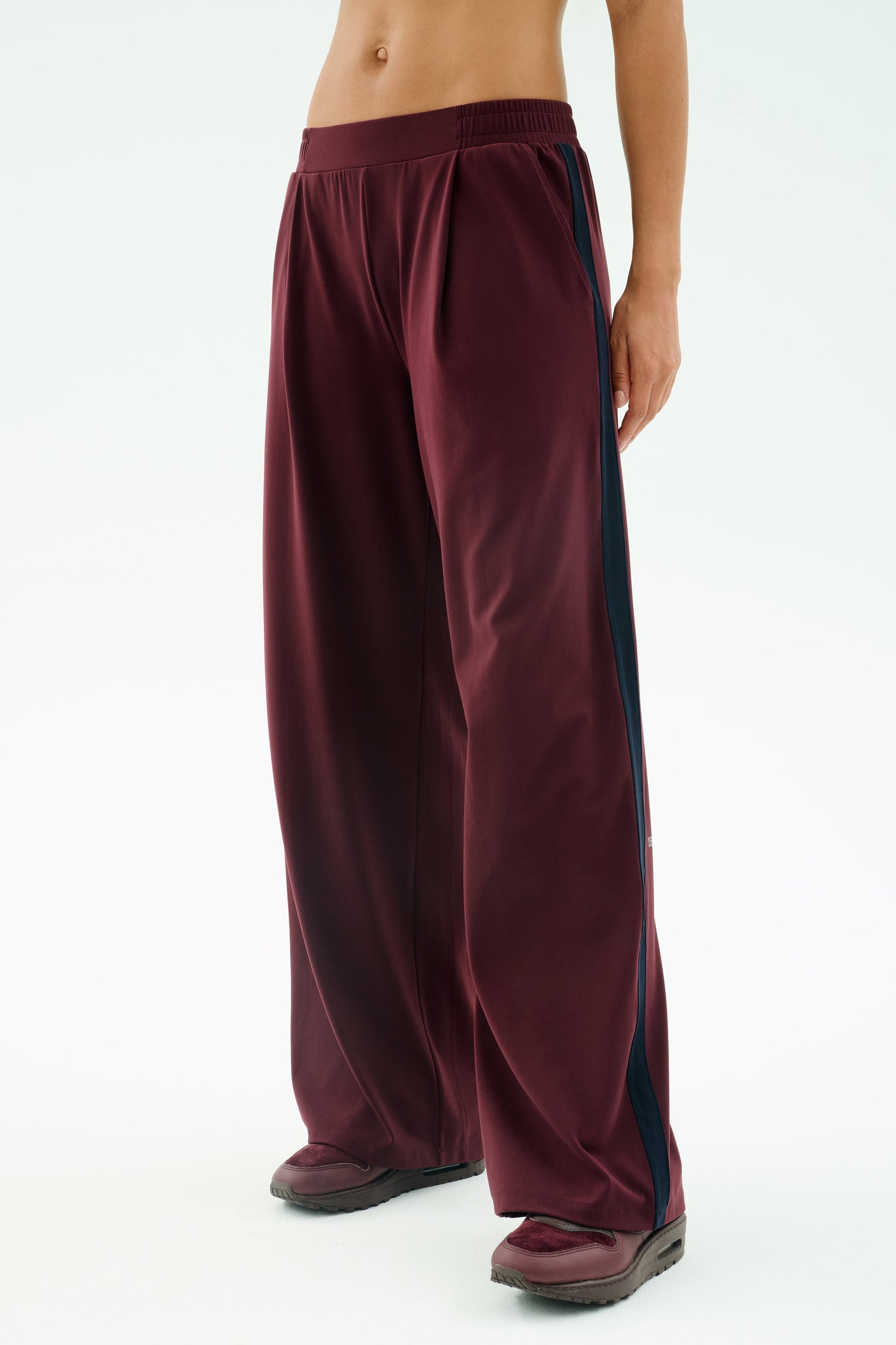 Luca Airweight Trouser with Stripe - Splits59